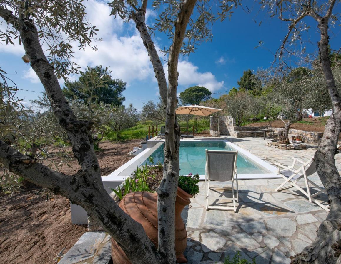 Villa Marouda กลอซซา ภายนอก รูปภาพ