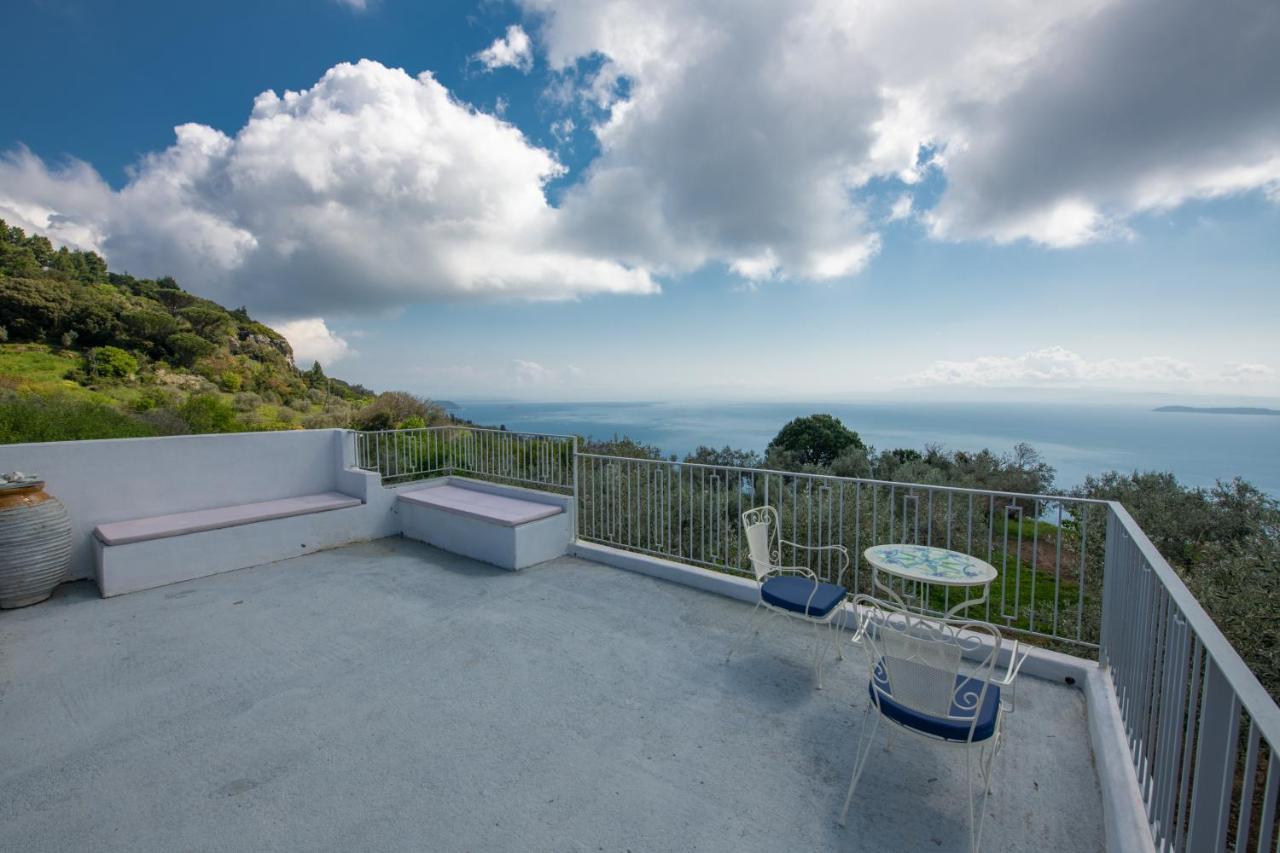 Villa Marouda กลอซซา ภายนอก รูปภาพ